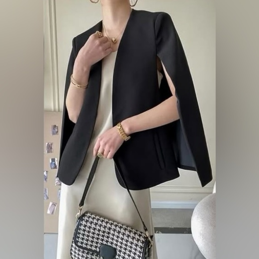 NWT Akara Black Style Cape Blazer Small S